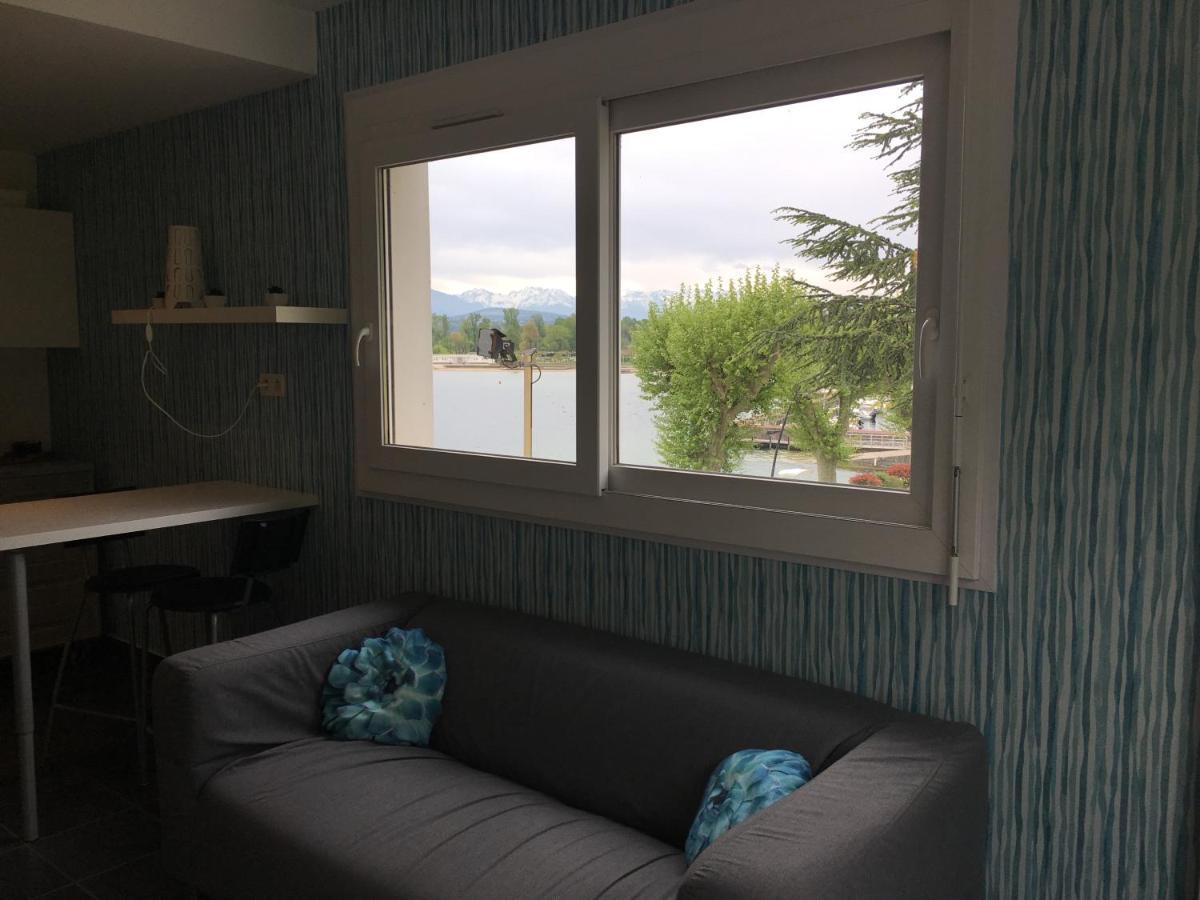 Pause Detente Sur La Port Du Bourget Du * Le Bourget-du-Lac